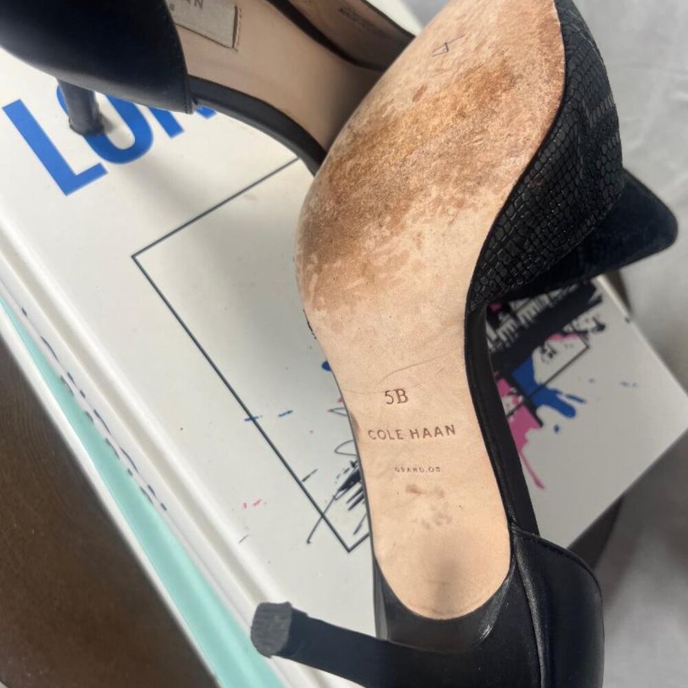 Cole Haan D'Orsay Snakeskin Leather Pumps in Black - Size 5 - Picture 6 of 6
